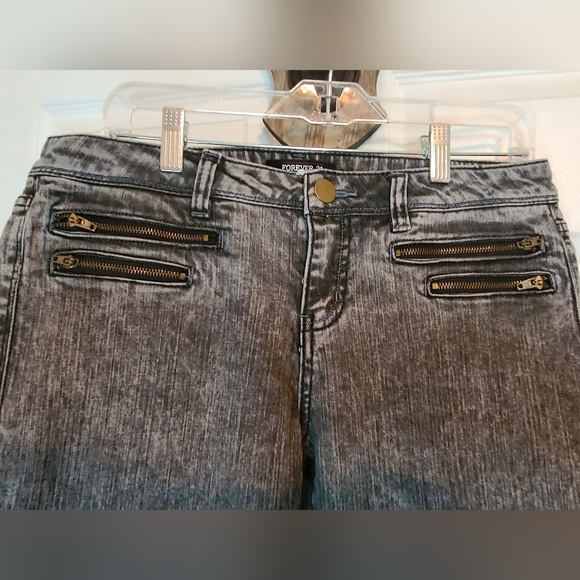 Forever 21 - Picture 5 of 16